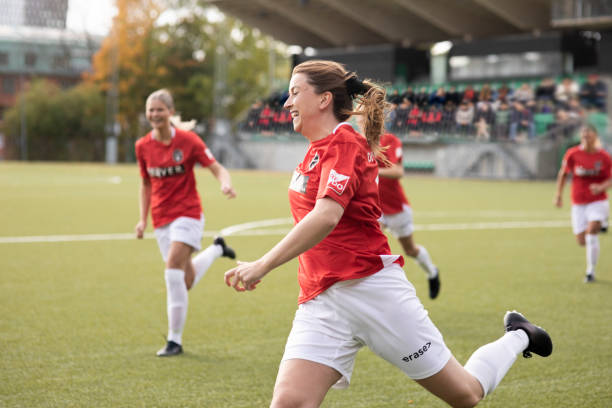 展现出了卓 展现出了卓